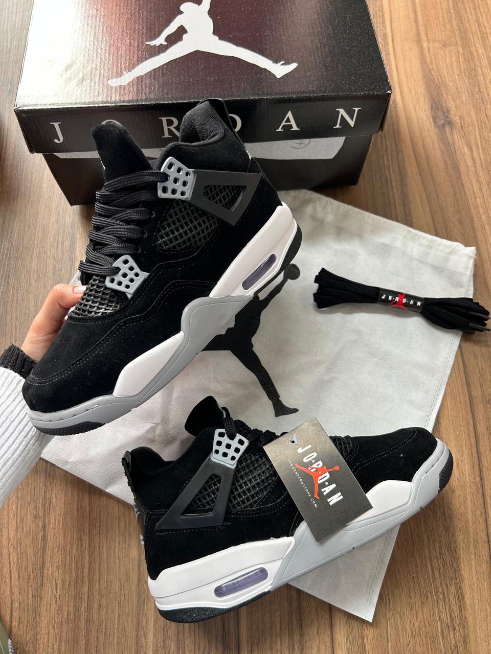 Air Jordan 4 Retro "Seafoam"